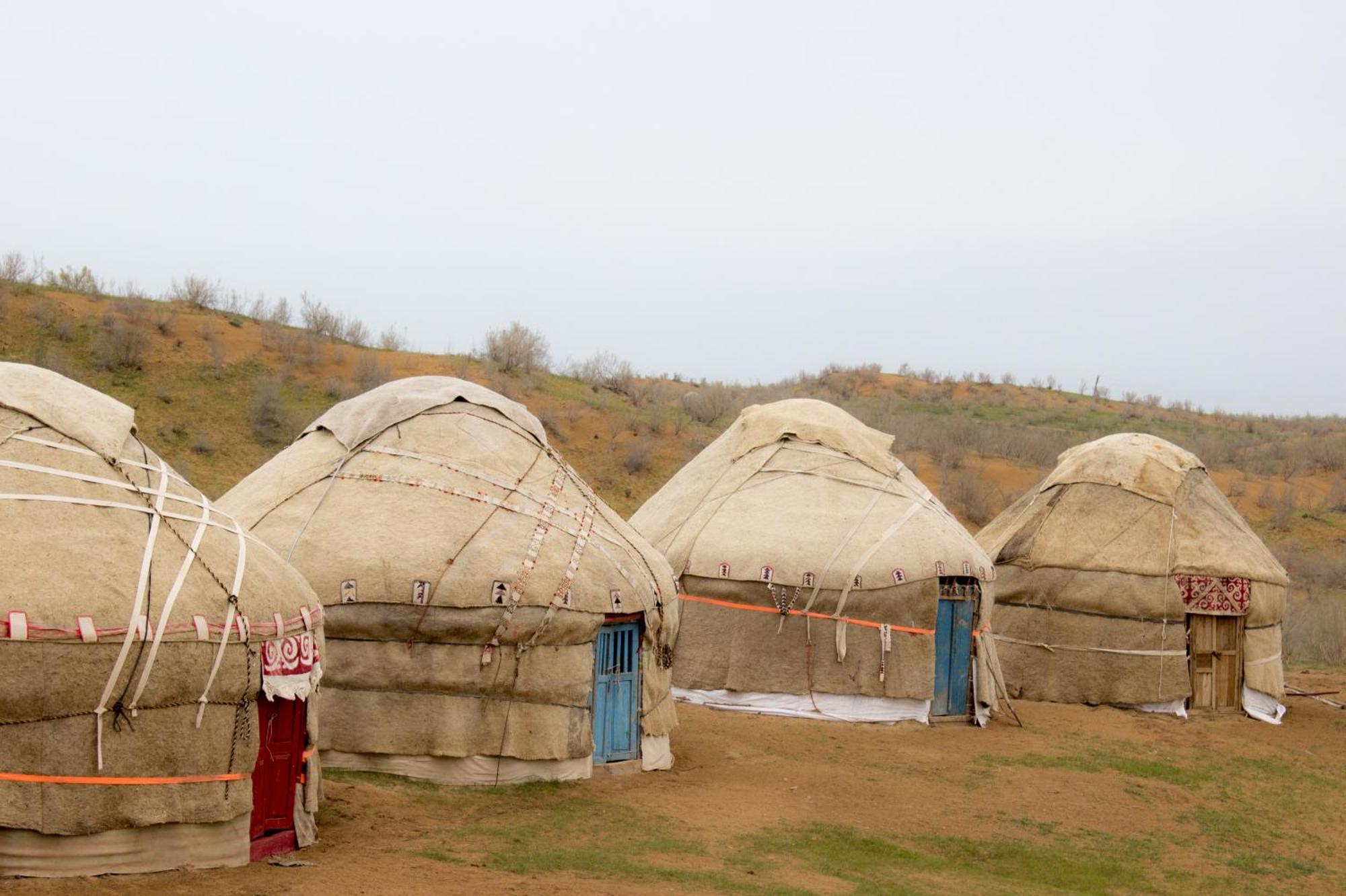 Готель Authentic Uzbek Yurt Camp Eco-Friendly Nurota Екстер'єр фото