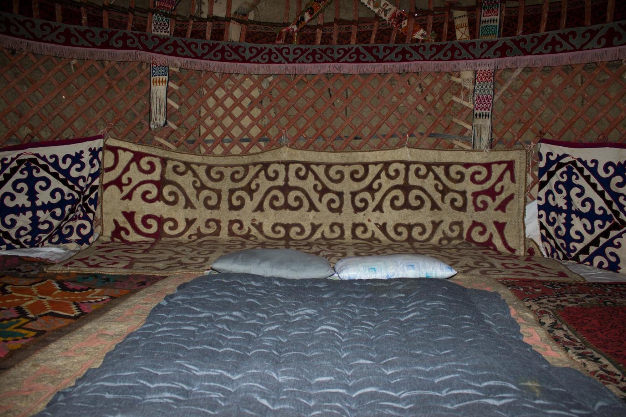 Готель Authentic Uzbek Yurt Camp Eco-Friendly Nurota Екстер'єр фото