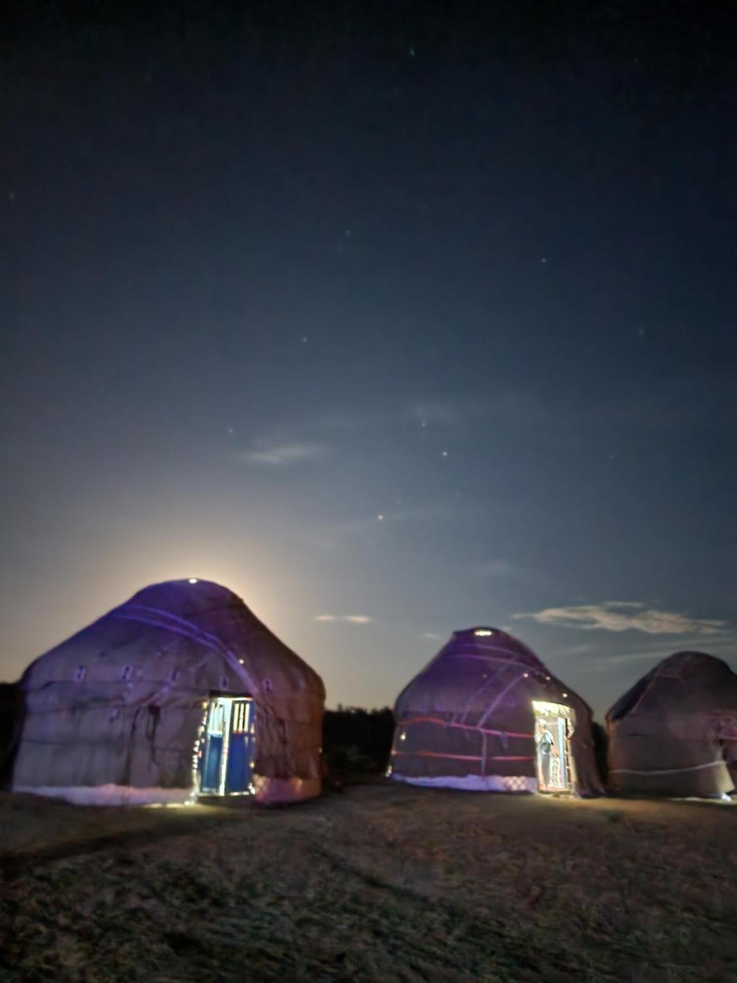 Готель Authentic Uzbek Yurt Camp Eco-Friendly Nurota Екстер'єр фото