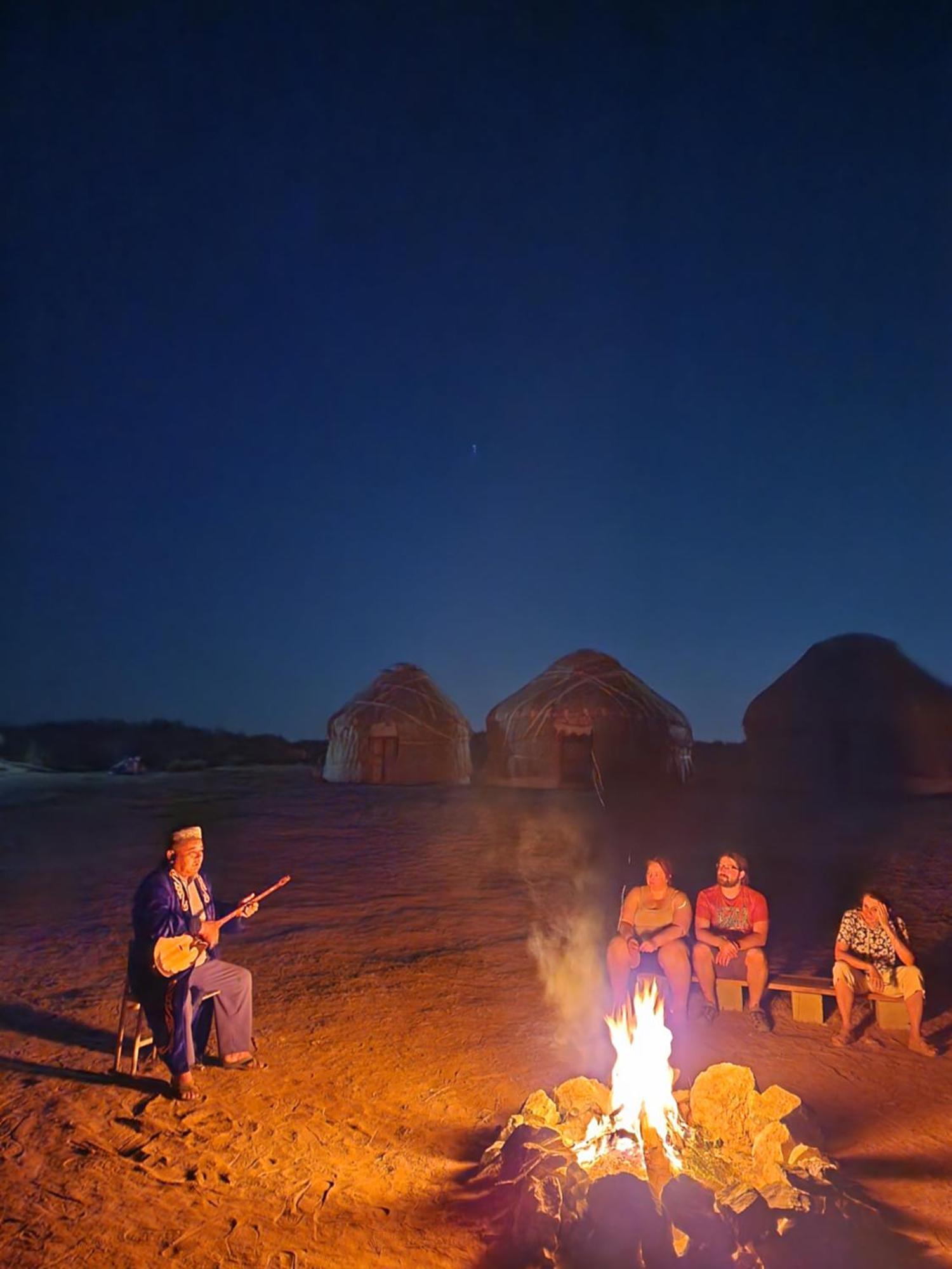 Готель Authentic Uzbek Yurt Camp Eco-Friendly Nurota Екстер'єр фото