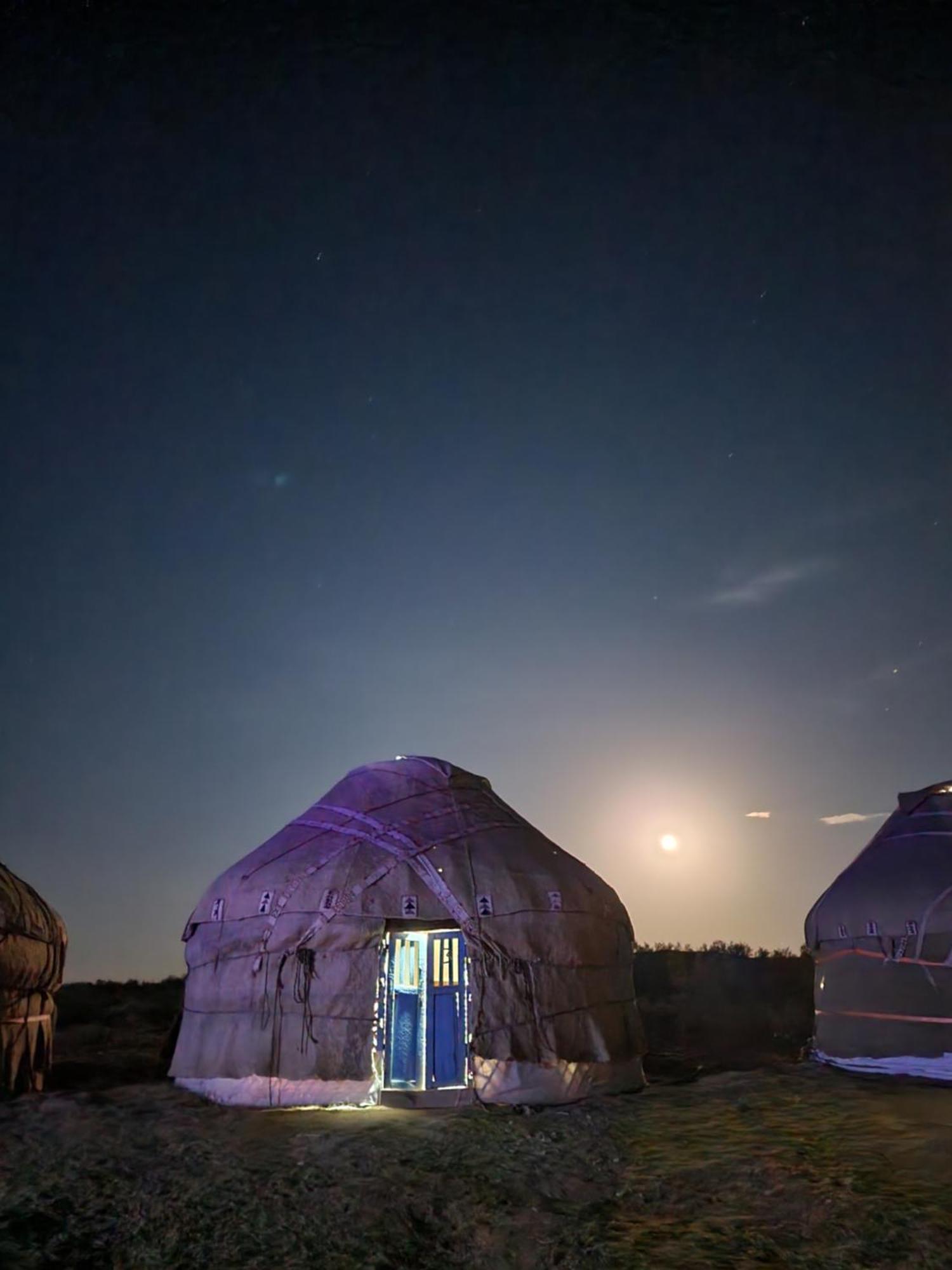 Готель Authentic Uzbek Yurt Camp Eco-Friendly Nurota Екстер'єр фото