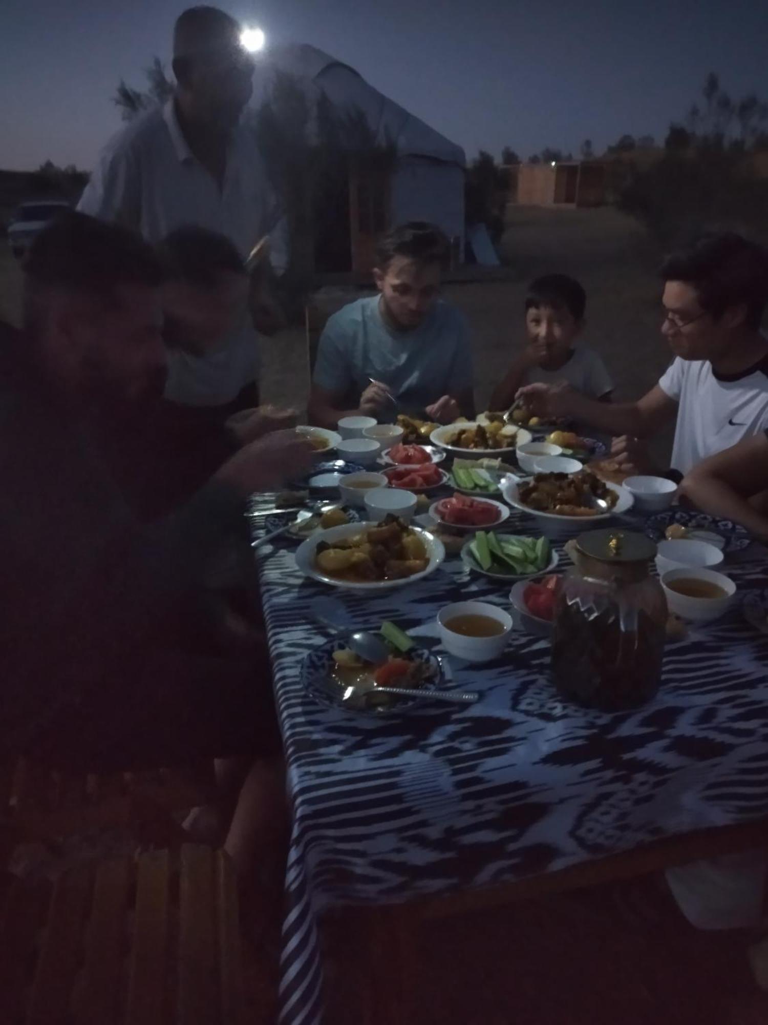 Готель Authentic Uzbek Yurt Camp Eco-Friendly Nurota Екстер'єр фото