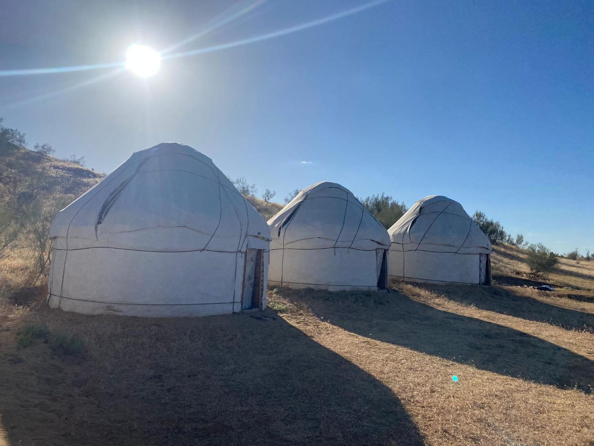 Готель Authentic Uzbek Yurt Camp Eco-Friendly Nurota Екстер'єр фото