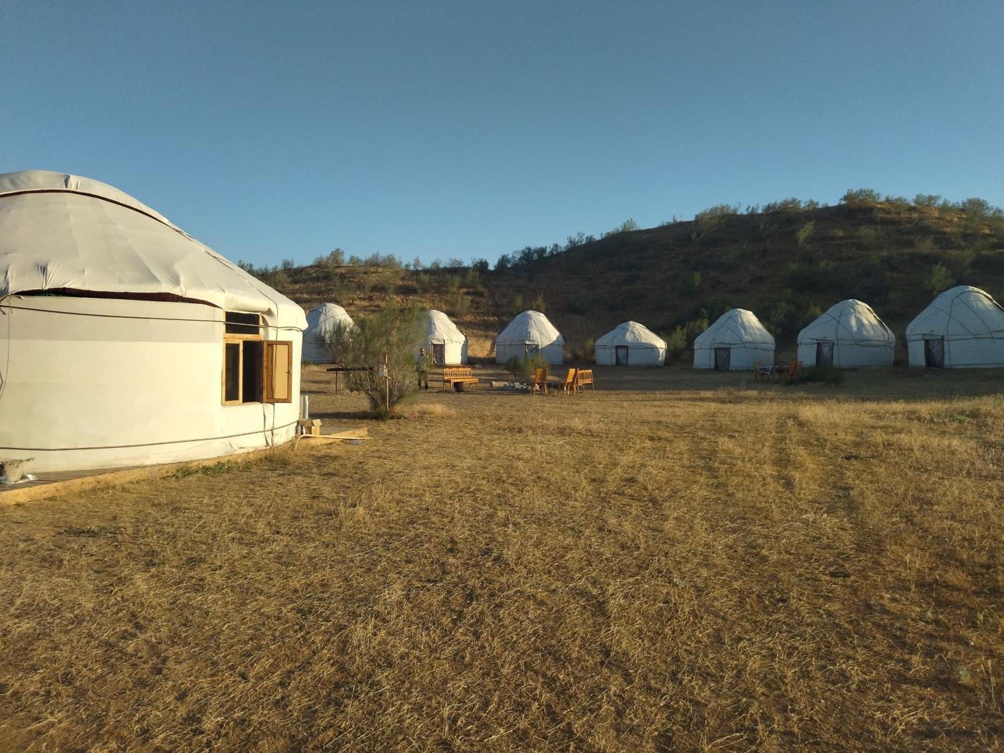 Готель Authentic Uzbek Yurt Camp Eco-Friendly Nurota Екстер'єр фото