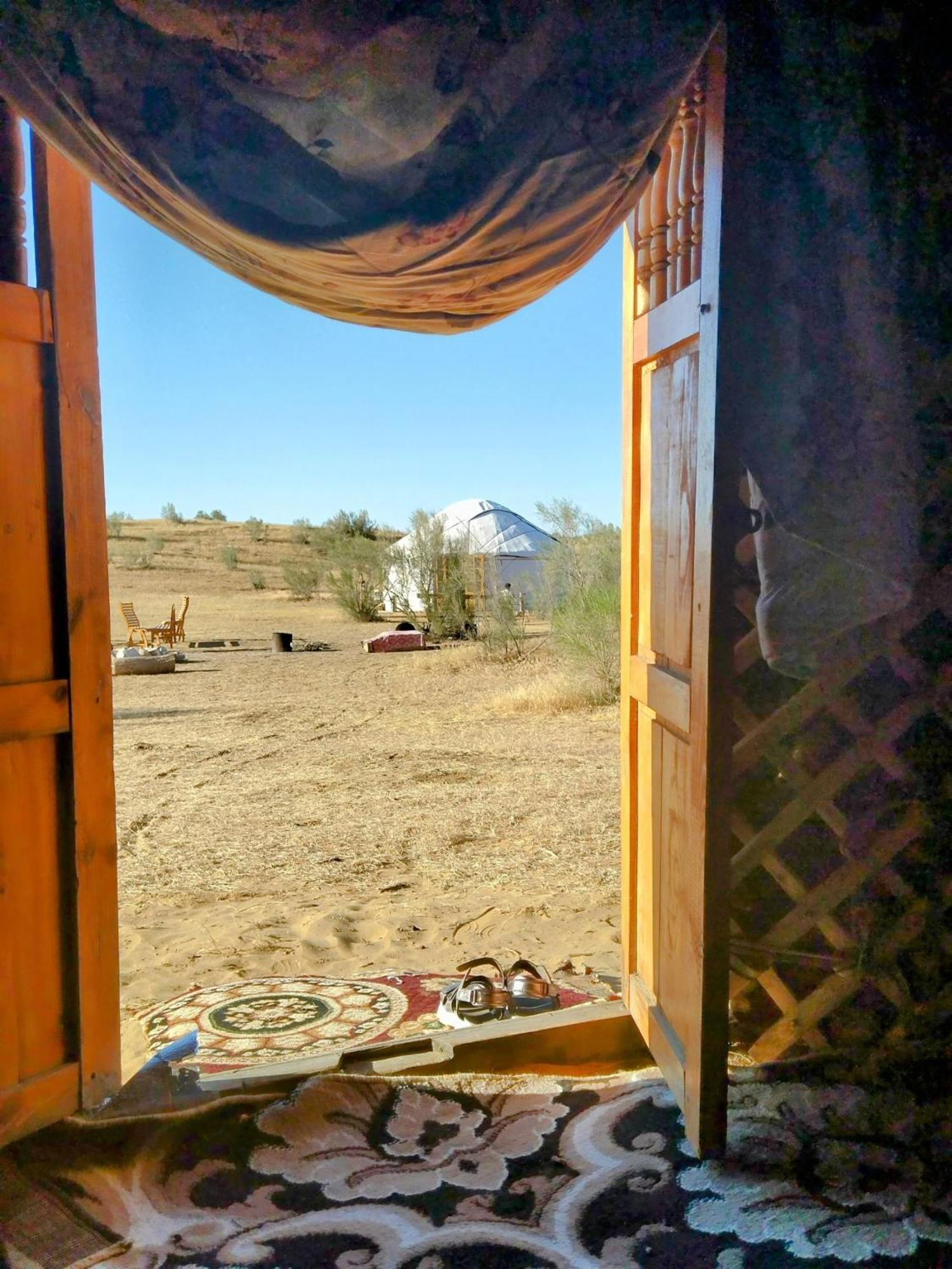 Готель Authentic Uzbek Yurt Camp Eco-Friendly Nurota Екстер'єр фото